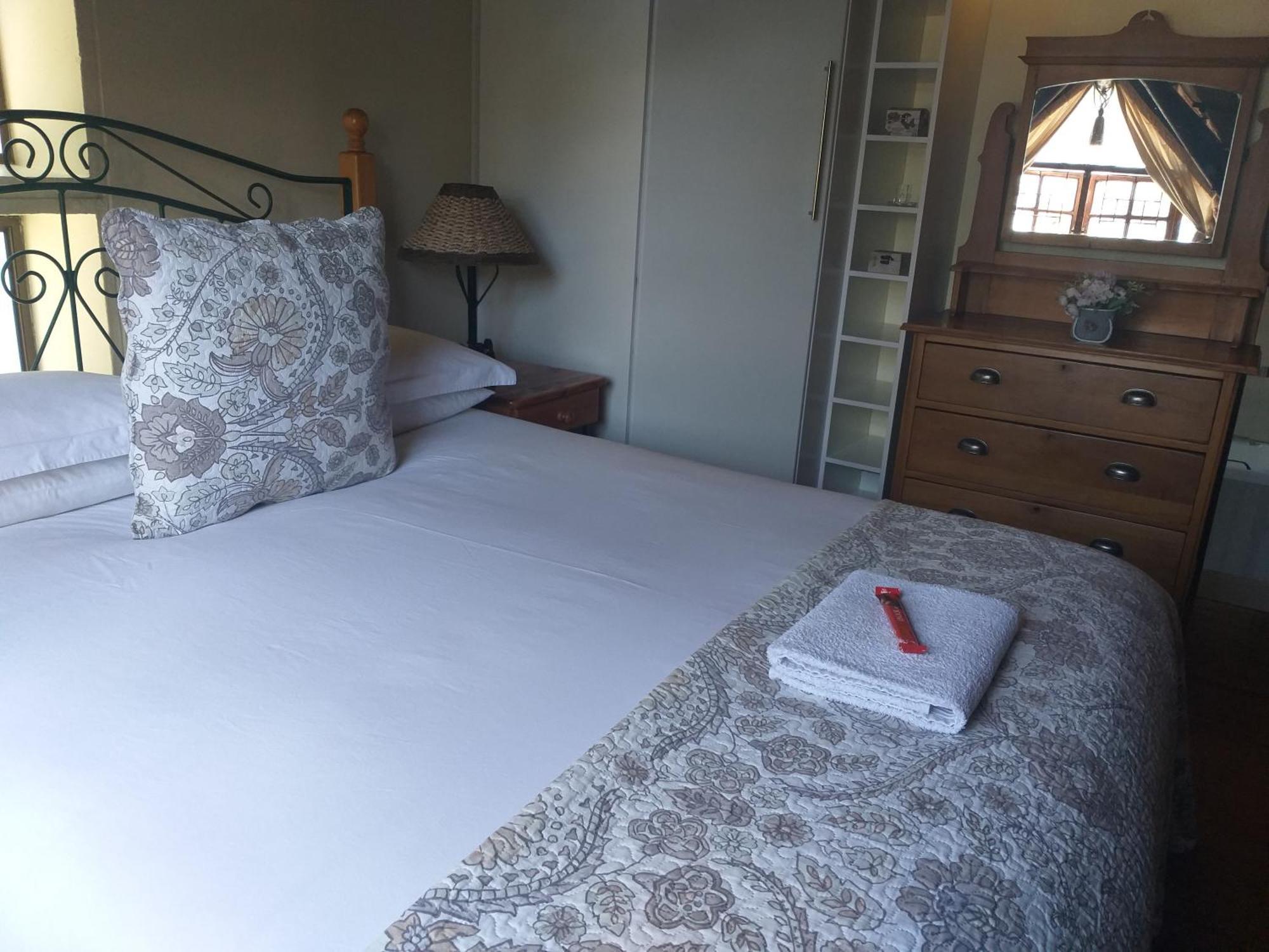 Little Tree Loft 2 Bed & Breakfast Uitenhage ภายนอก รูปภาพ